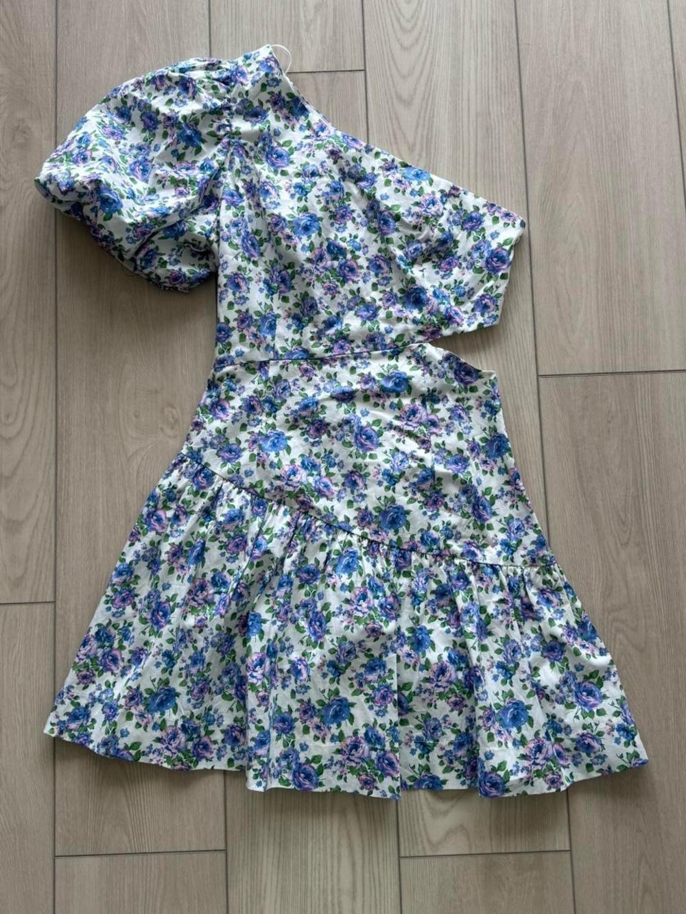 DO+BE White One-Shoulder Floral Mini Dress with Blue and Purple Flowers